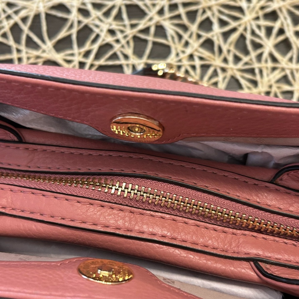 Michael Kors Blush pink Studded pebbled leather Shoulder Bag with chain handles. - Picture 10 of 16